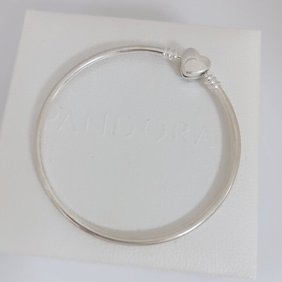 Pandora Moments Heart & Butterfly Bangle S925 Silver with box - Picture 3 of 4